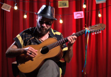 Xilogravura, cantoria e cordel, em série de José Araripe Jr. Xilogravura, cantoria e cordel, em série de José Araripe Jr.