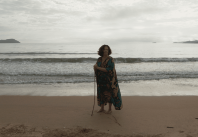 Documentário inédito sobre Heloisa Buarque de Hollanda estreia no Canal Brasil