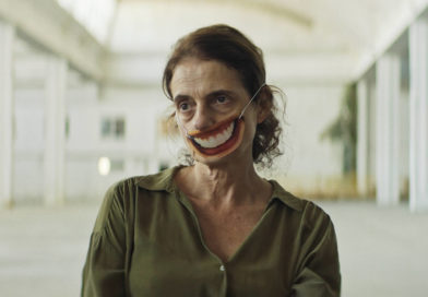 Canal Brasil exibe “Sonhar com Leões”, protagonizado por Denise Fraga