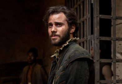Alejandro Amenábar tempera, na Netflix, drama histórico sobre o “cativo” Miguel de Cervantes com ingredientes homoafetivos
