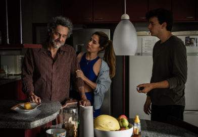 Estreia o thriller psicológico “Precisamos Falar”, de Pedro Waddington e Rebeca Diniz